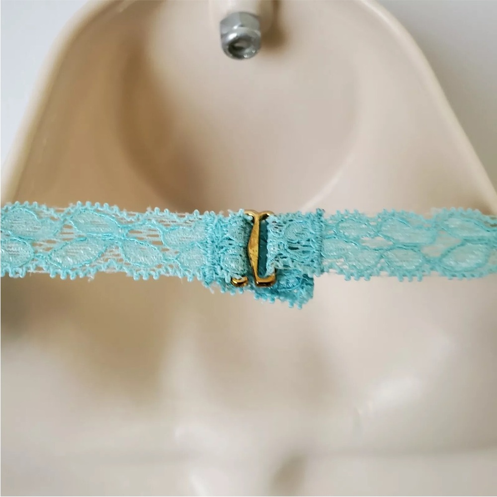 Victoria’s Secret “the Lacie”Elegant Lace Halter Babydoll Chemise Size Small EUC - Picture 7 of 14
